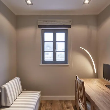 Reetland Am Meer - Luxus Reetdachvilla Mit 3 Schlafzimmern, Sauna Und Kamin E17 Dranske Exterior photo