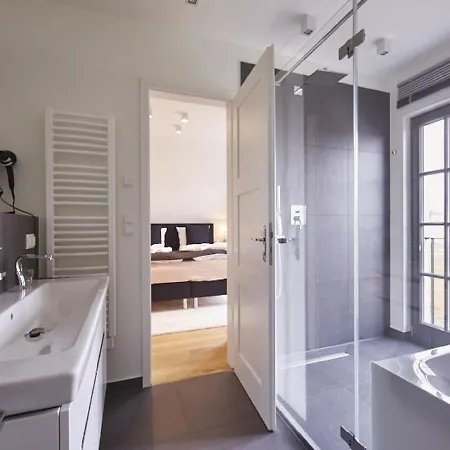 Reetland Am Meer - Luxus Reetdachvilla Mit 3 Schlafzimmern, Sauna Und Kamin E17 Dranske Exterior photo